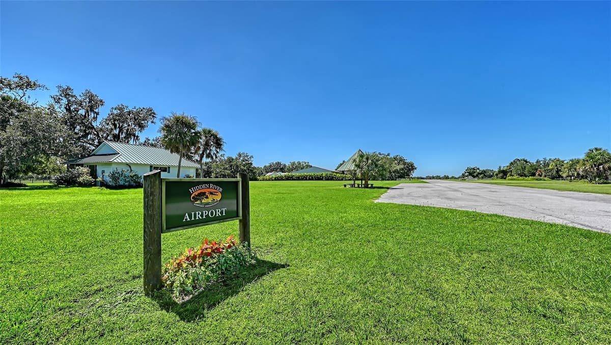 4498 HIDDEN RIVER ROAD — photo 42 of 44