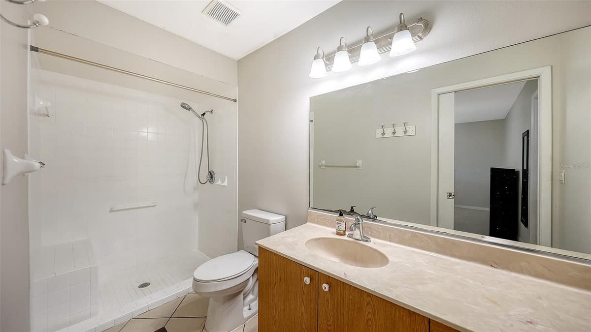 4498 HIDDEN RIVER ROAD — photo 19 of 44
