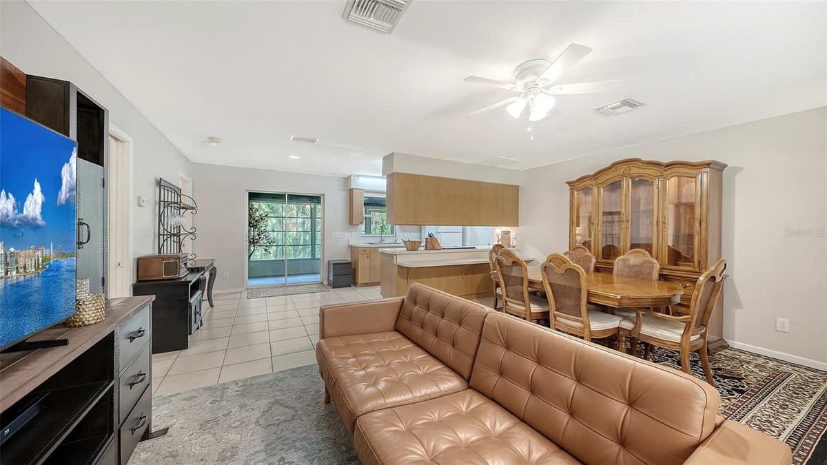 4498 HIDDEN RIVER ROAD — photo 9 of 44