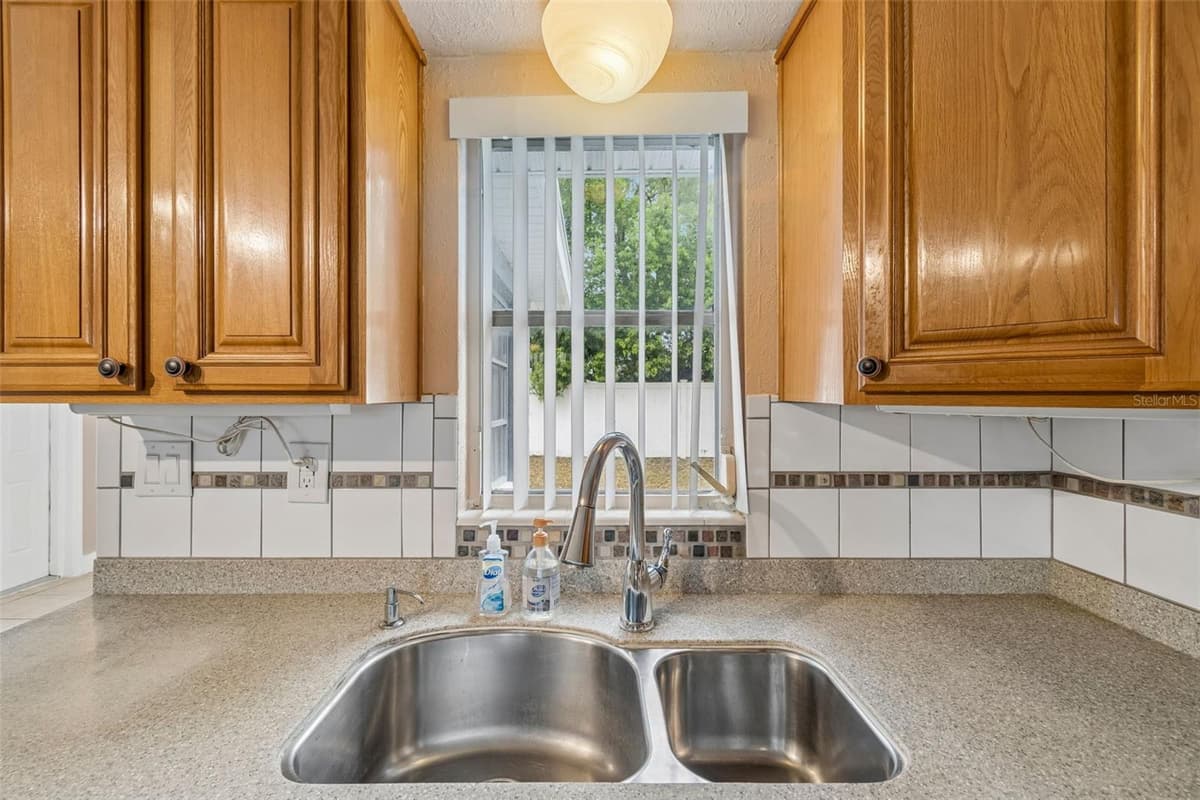 3533 WILSON DRIVE — photo 18 of 59