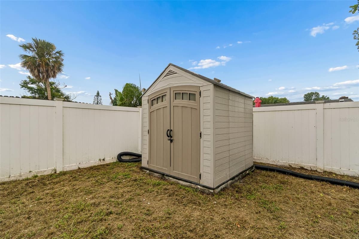 3533 WILSON DRIVE — photo 41 of 59