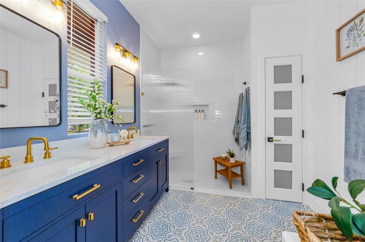 3237 TOWN AVENUE — photo 16 of 83