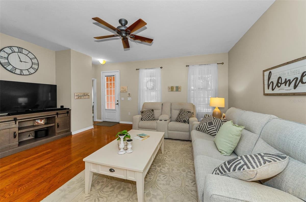 3237 TOWN AVENUE — photo 33 of 83