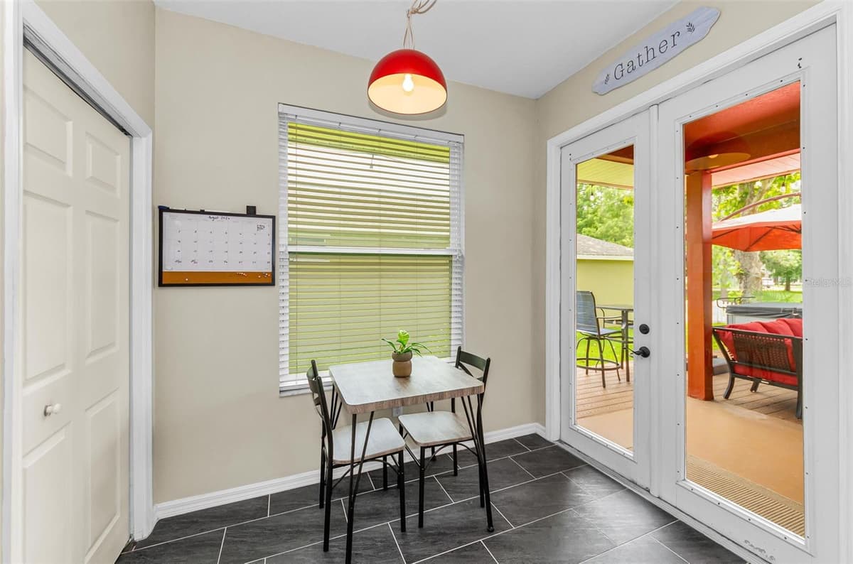 3237 TOWN AVENUE — photo 13 of 83