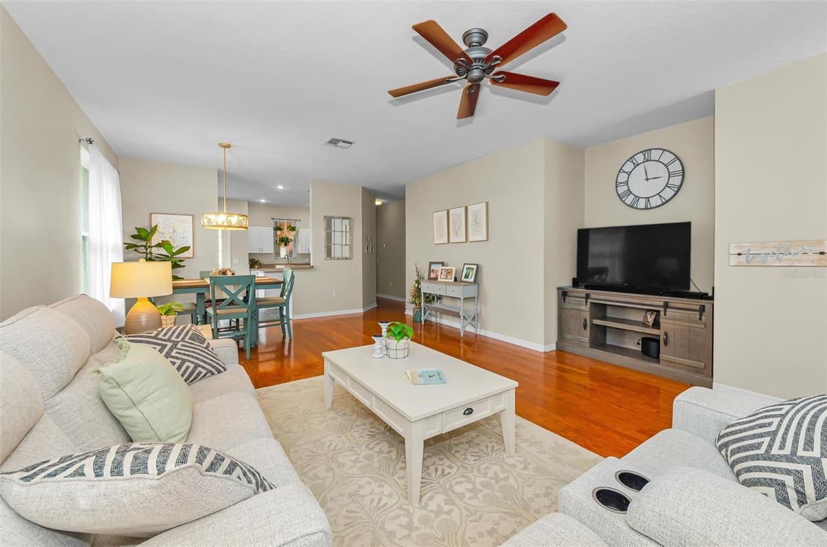 3237 TOWN AVENUE — photo 11 of 83