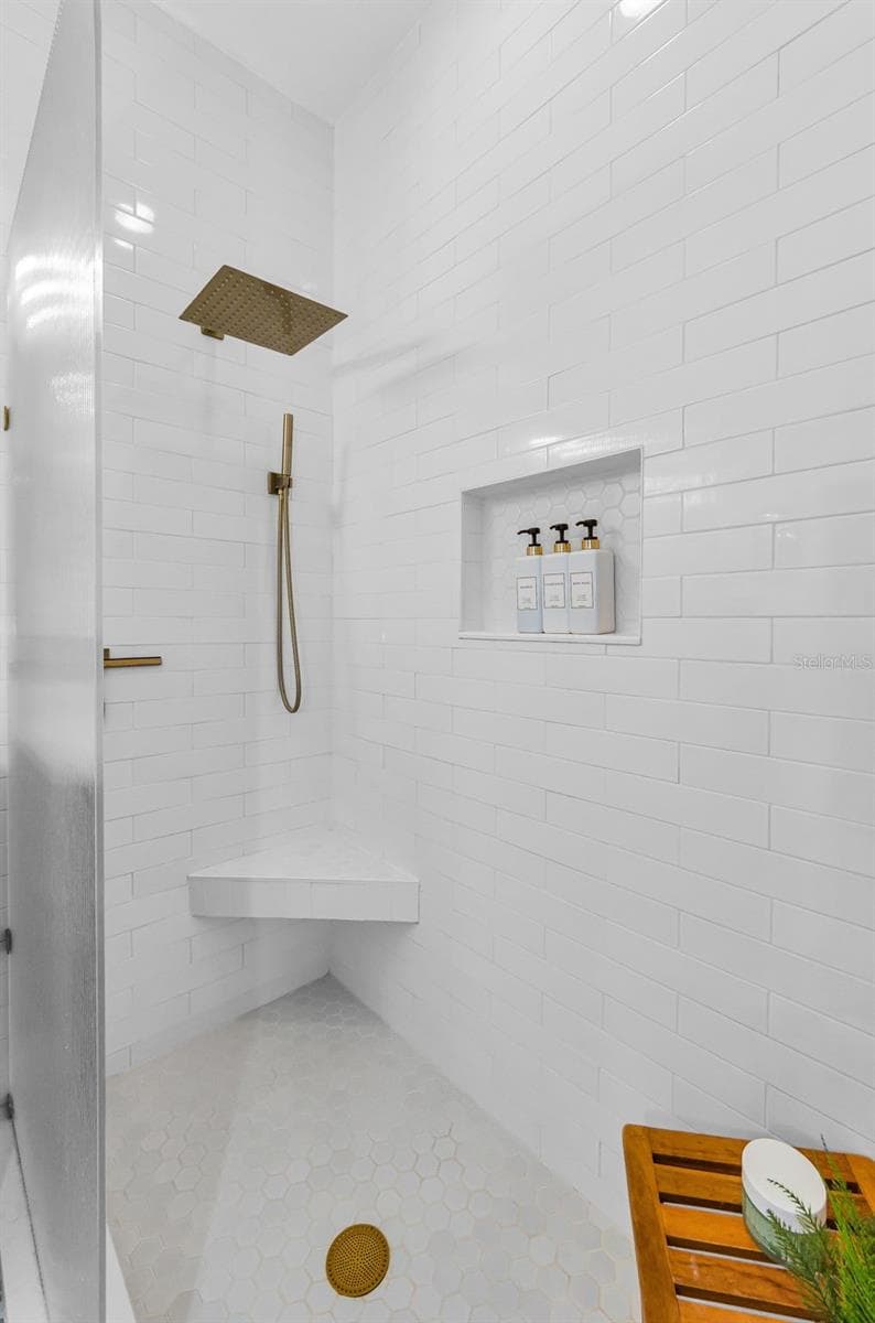 3237 TOWN AVENUE — photo 18 of 83