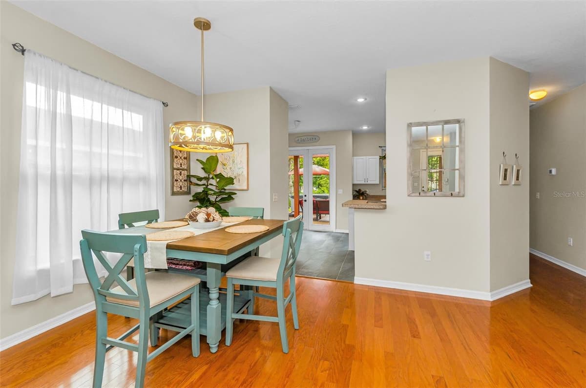 3237 TOWN AVENUE — photo 10 of 83
