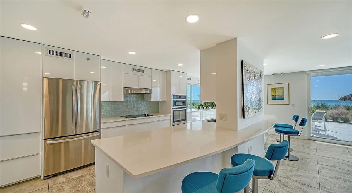 2425 GULF OF MEXICO DRIVE — photo 27 of 34