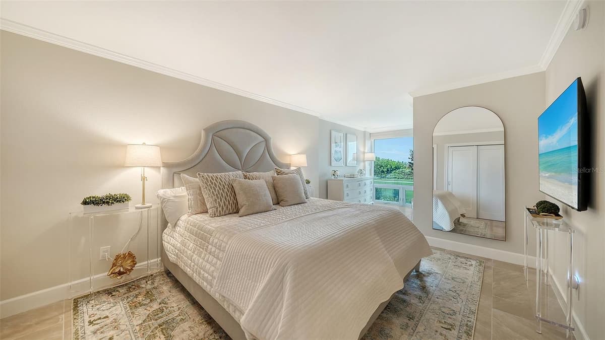 2425 GULF OF MEXICO DRIVE — photo 17 of 34