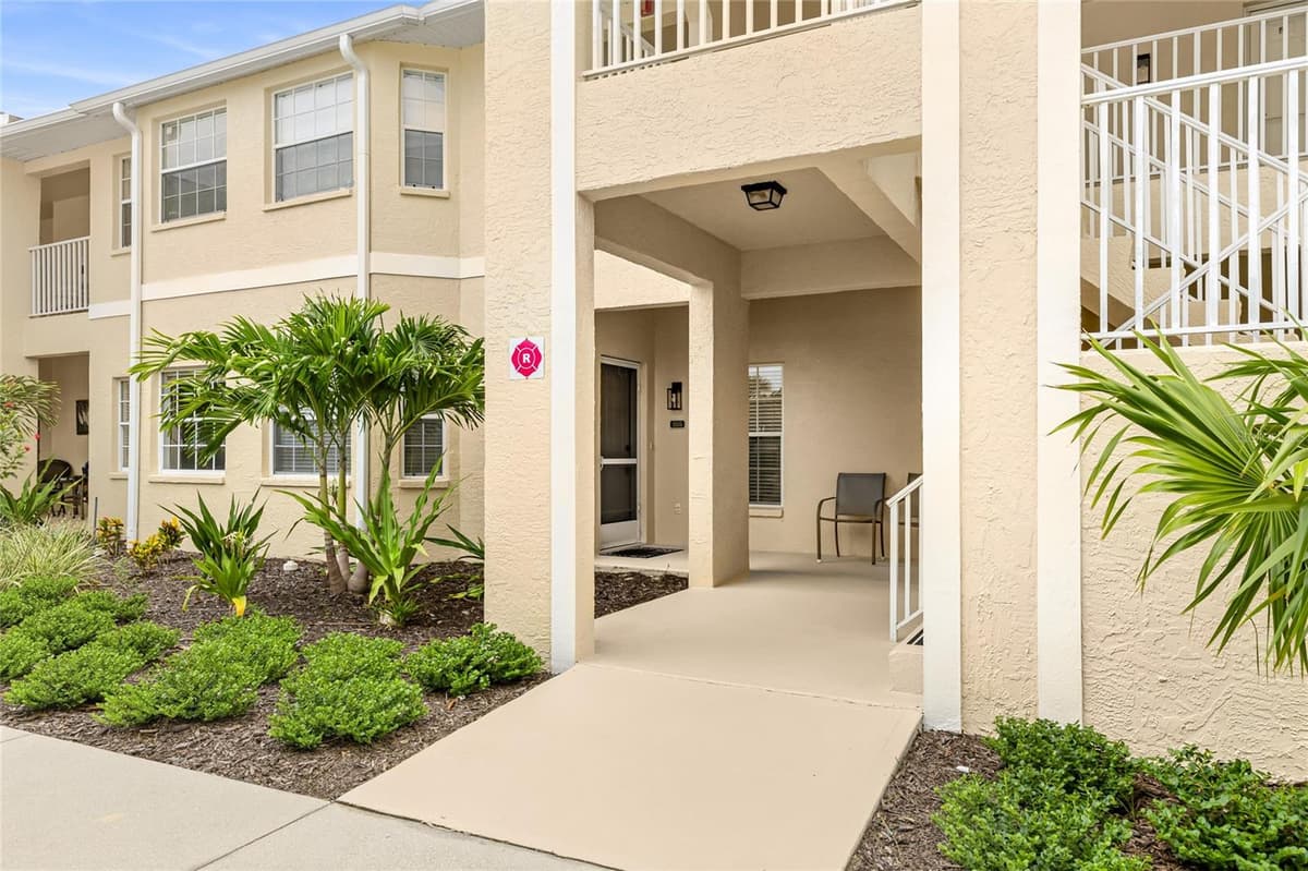 5800 SABAL TRACE DRIVE — photo 3 of 41