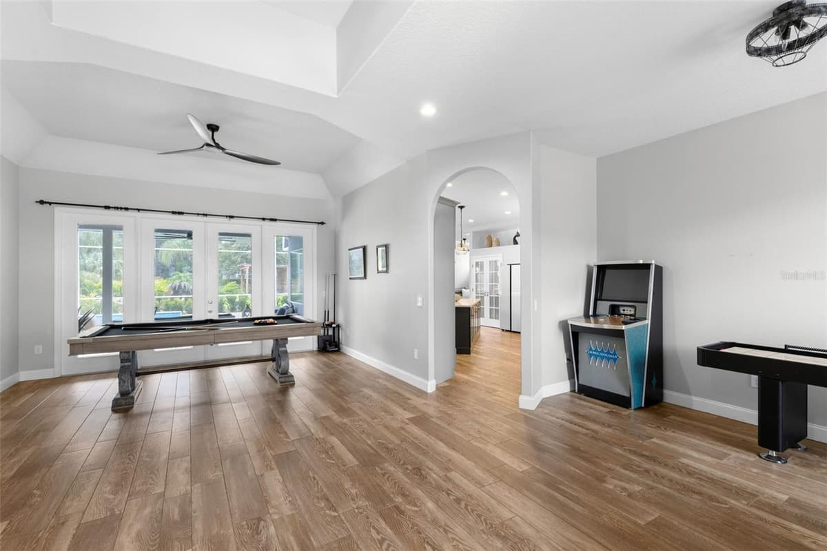 113 SANDY OAKS PLACE — photo 4 of 67