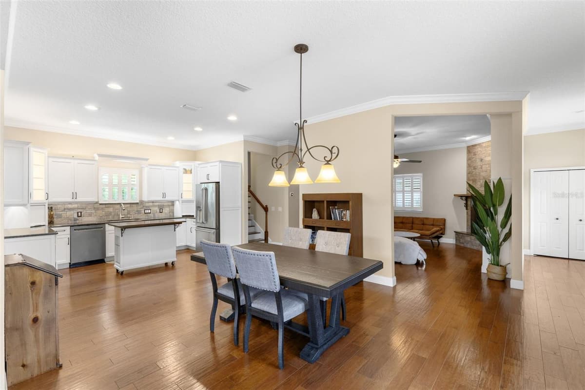 113 SANDY OAKS PLACE — photo 45 of 67