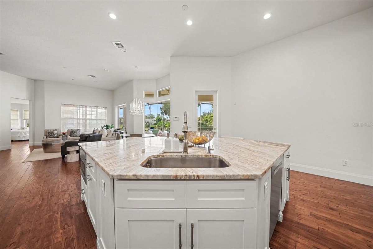 3450 FOXMEADOW COURT — photo 17 of 49