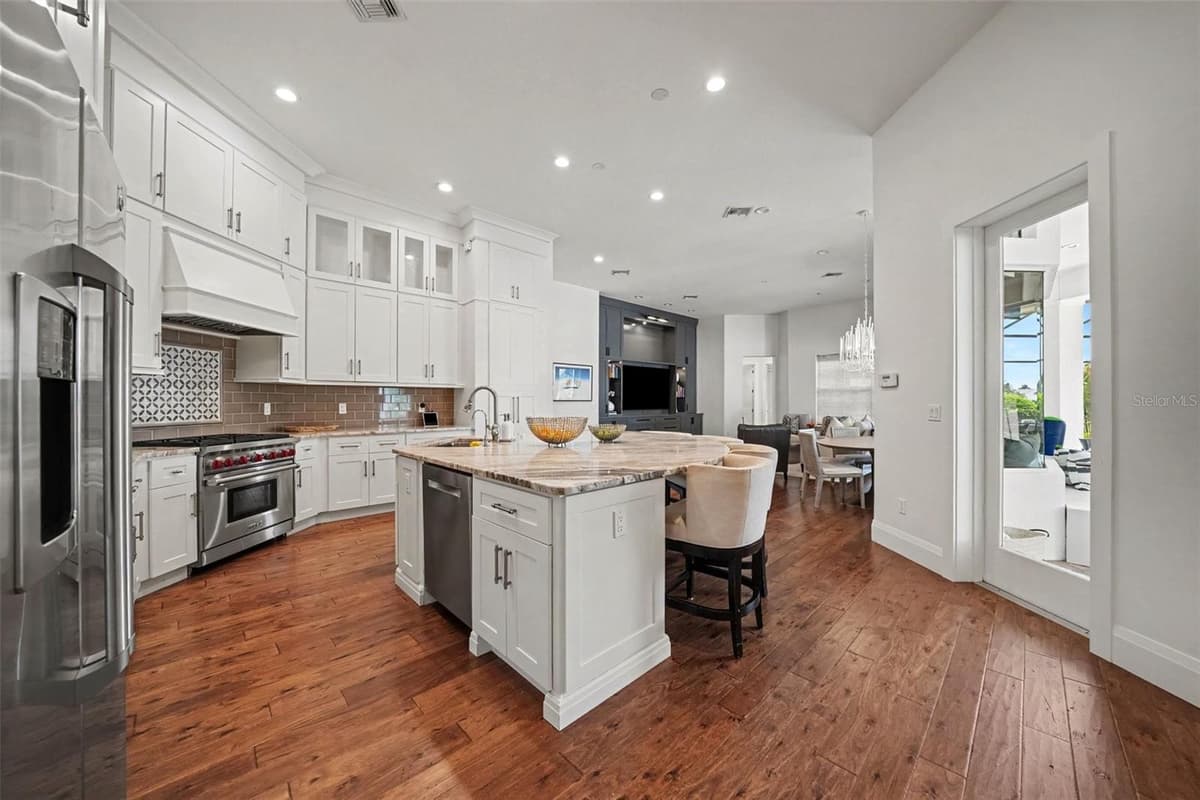 3450 FOXMEADOW COURT — photo 14 of 49