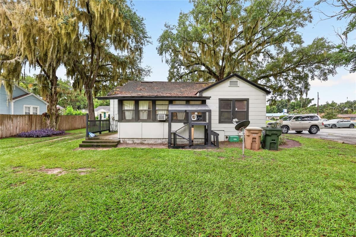 2221 PINE AVENUE — photo 15 of 29