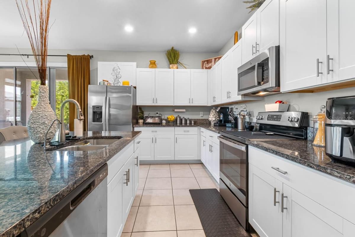 635 ROYAL EMPRESS DRIVE — photo 14 of 34
