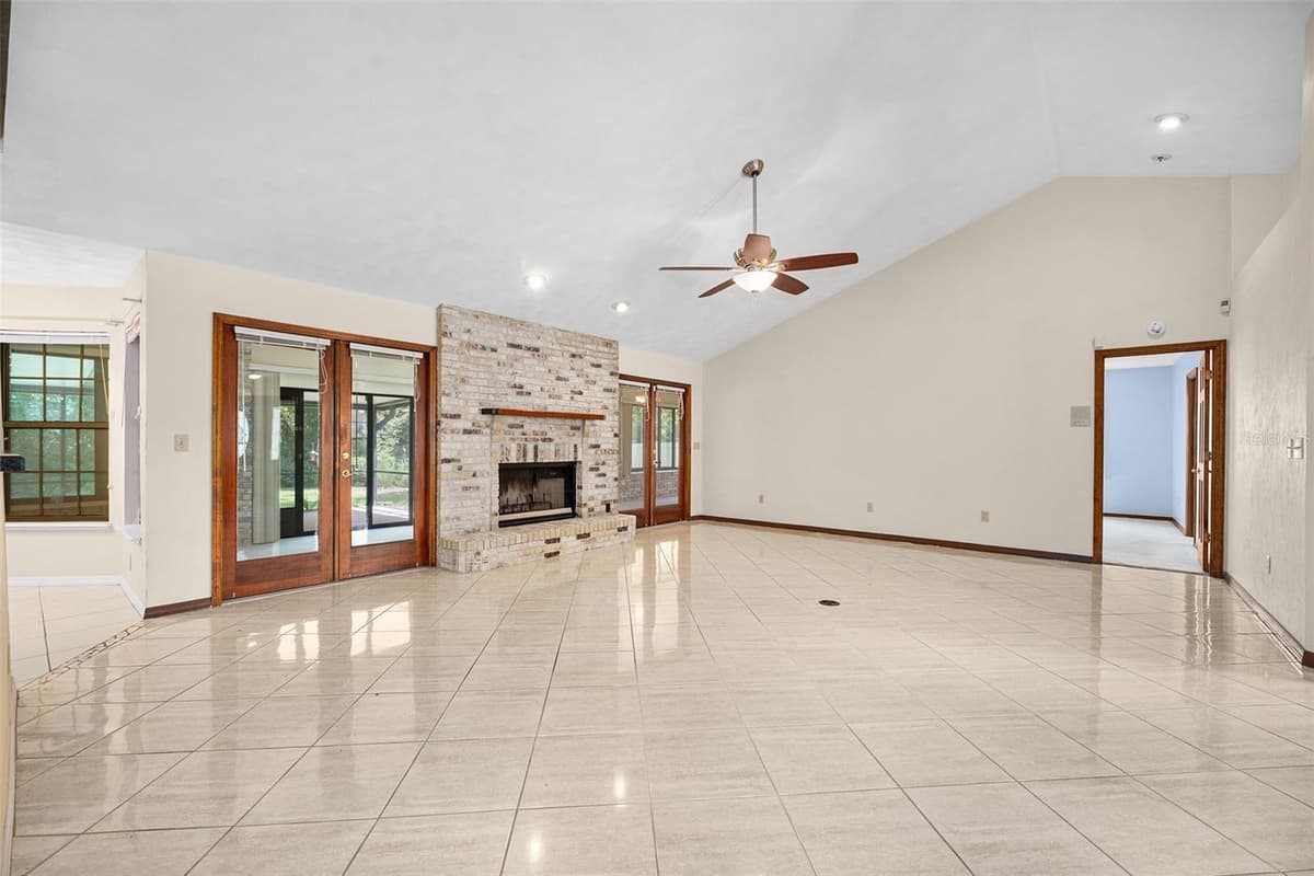 43 WINDING CREEK WAY — photo 17 of 52