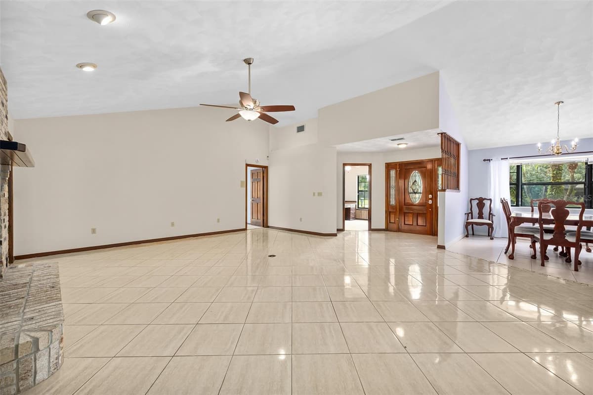 43 WINDING CREEK WAY — photo 16 of 52