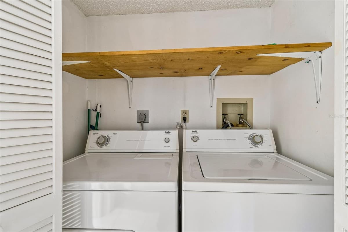 129 NANCY DRIVE — photo 35 of 68