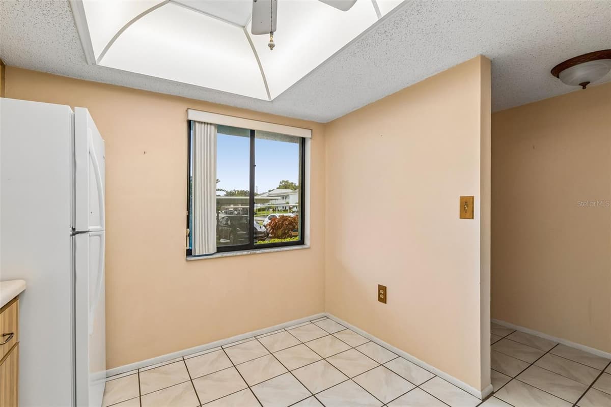 129 NANCY DRIVE — photo 18 of 68