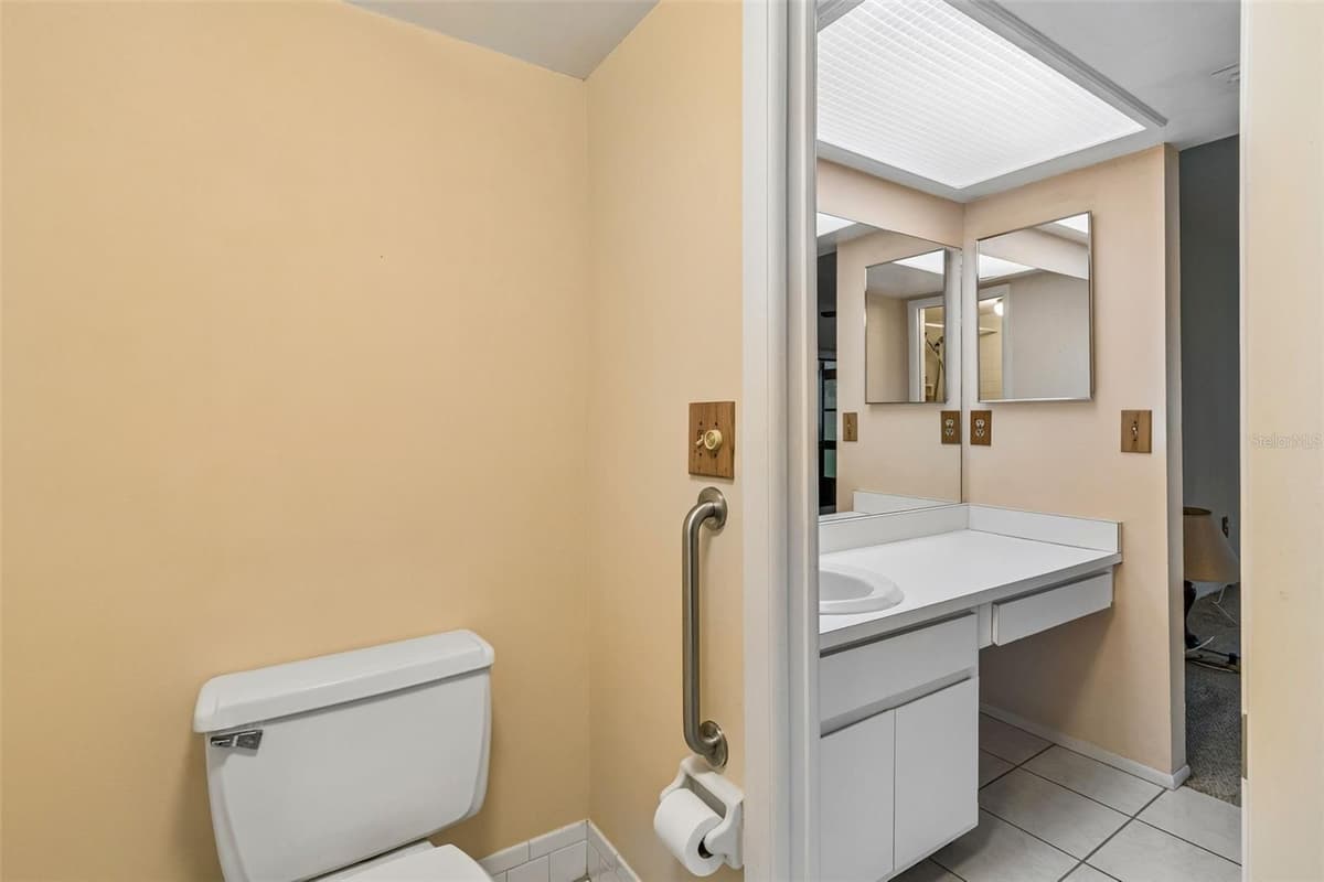 129 NANCY DRIVE — photo 27 of 68