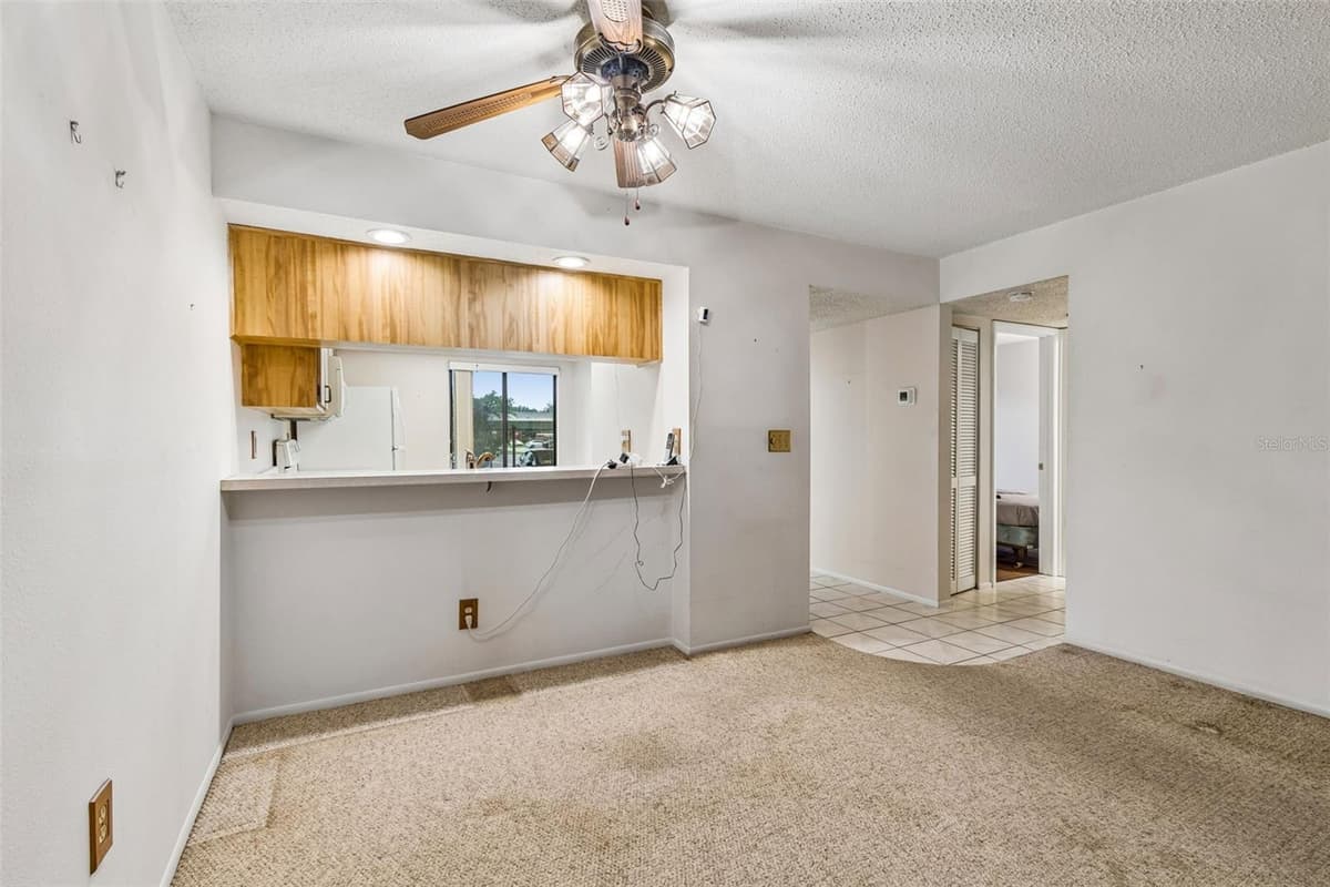 129 NANCY DRIVE — photo 9 of 68