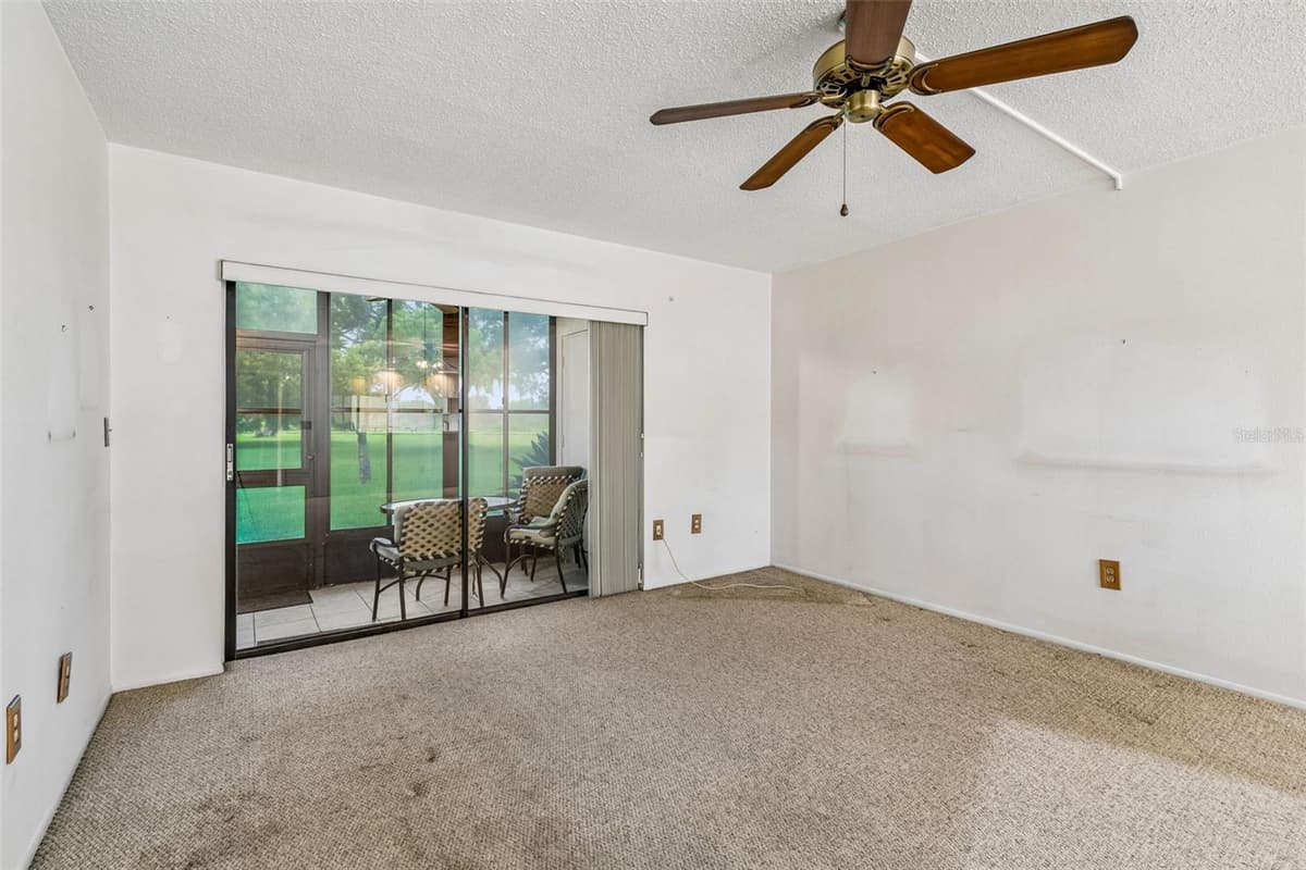 129 NANCY DRIVE — photo 11 of 68