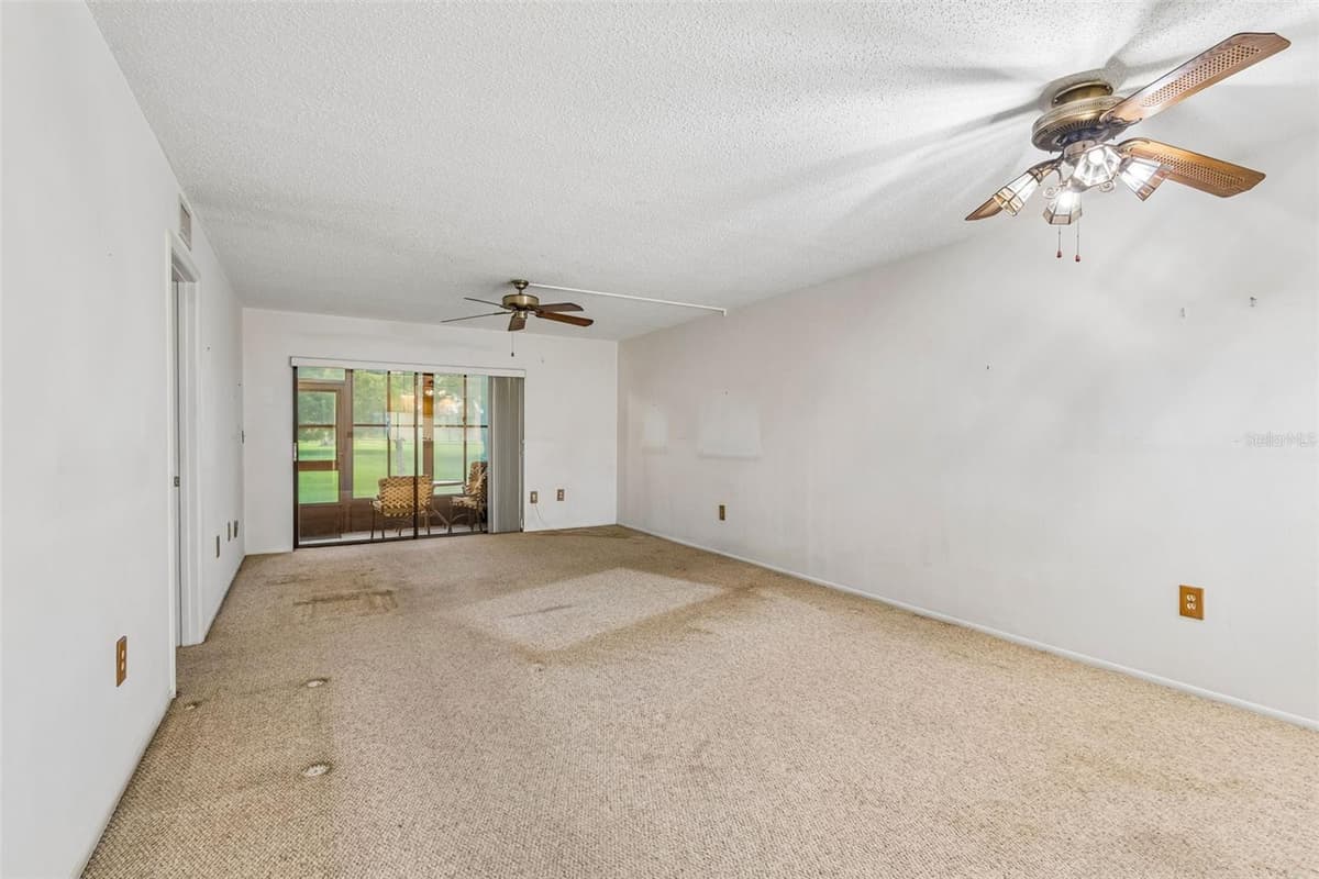 129 NANCY DRIVE — photo 7 of 68