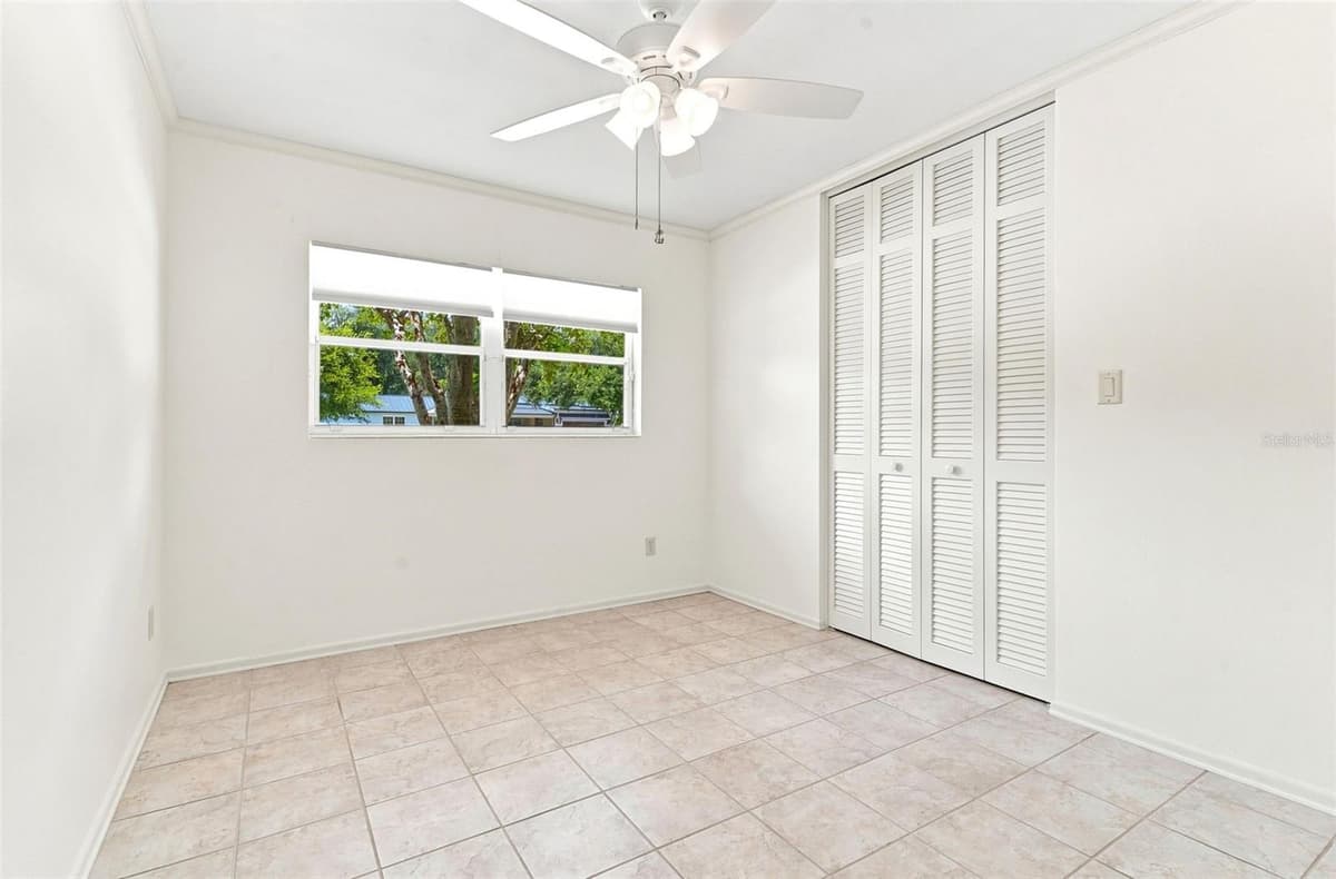 421 ELLIOTT AVENUE — photo 23 of 42
