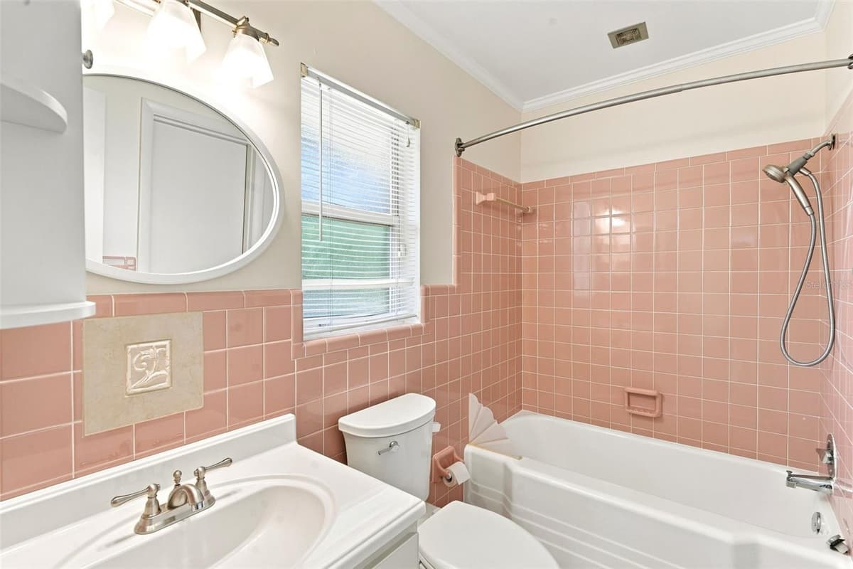 421 ELLIOTT AVENUE — photo 21 of 42