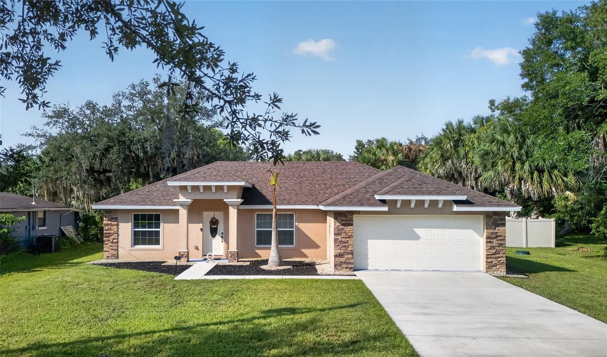 217 VALENCIA ROAD — photo 3 of 24