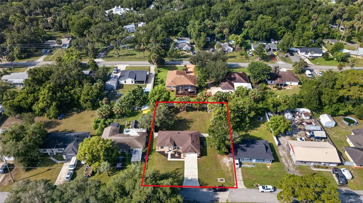 217 VALENCIA ROAD — photo 2 of 24