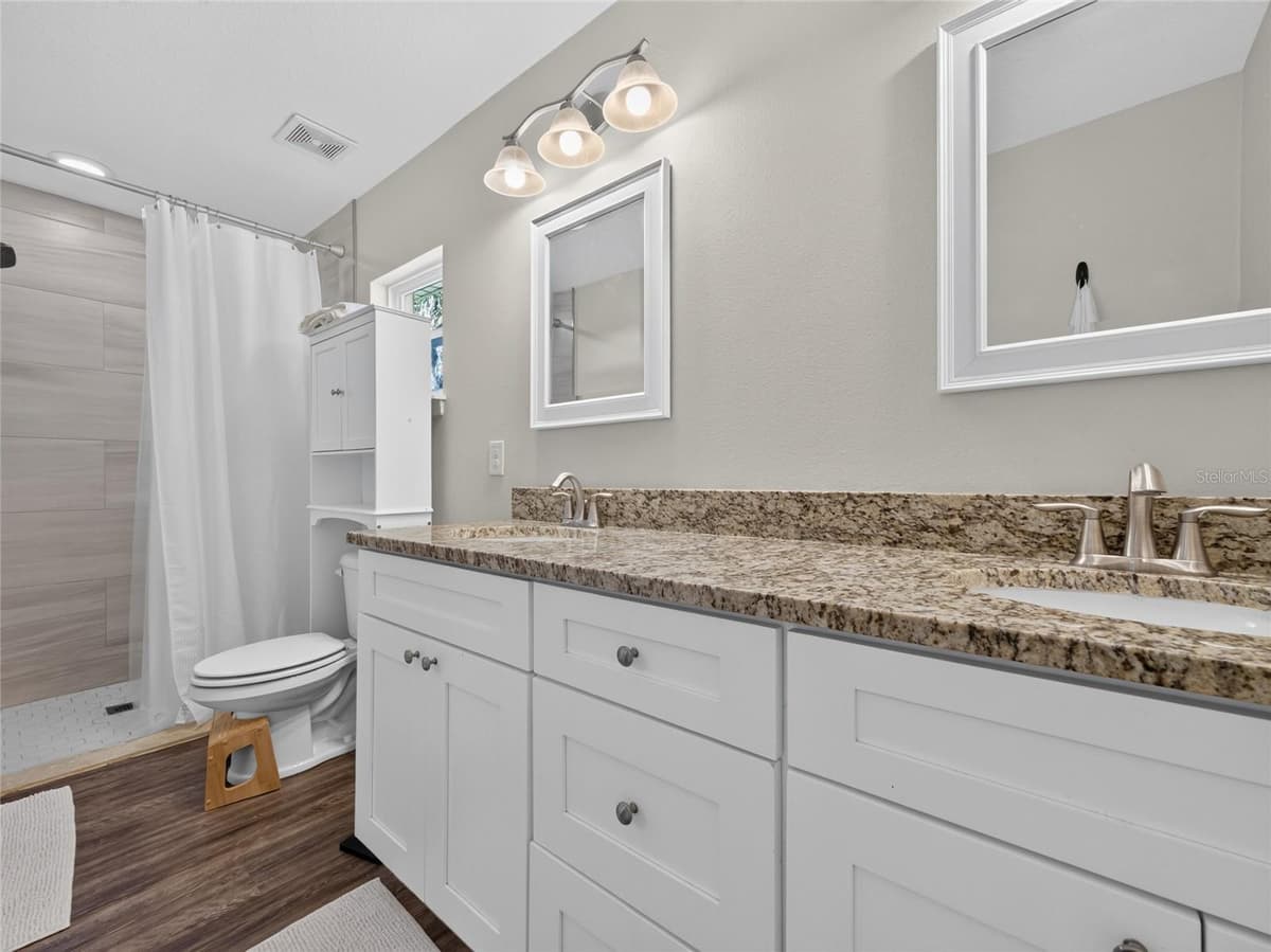 217 VALENCIA ROAD — photo 14 of 24