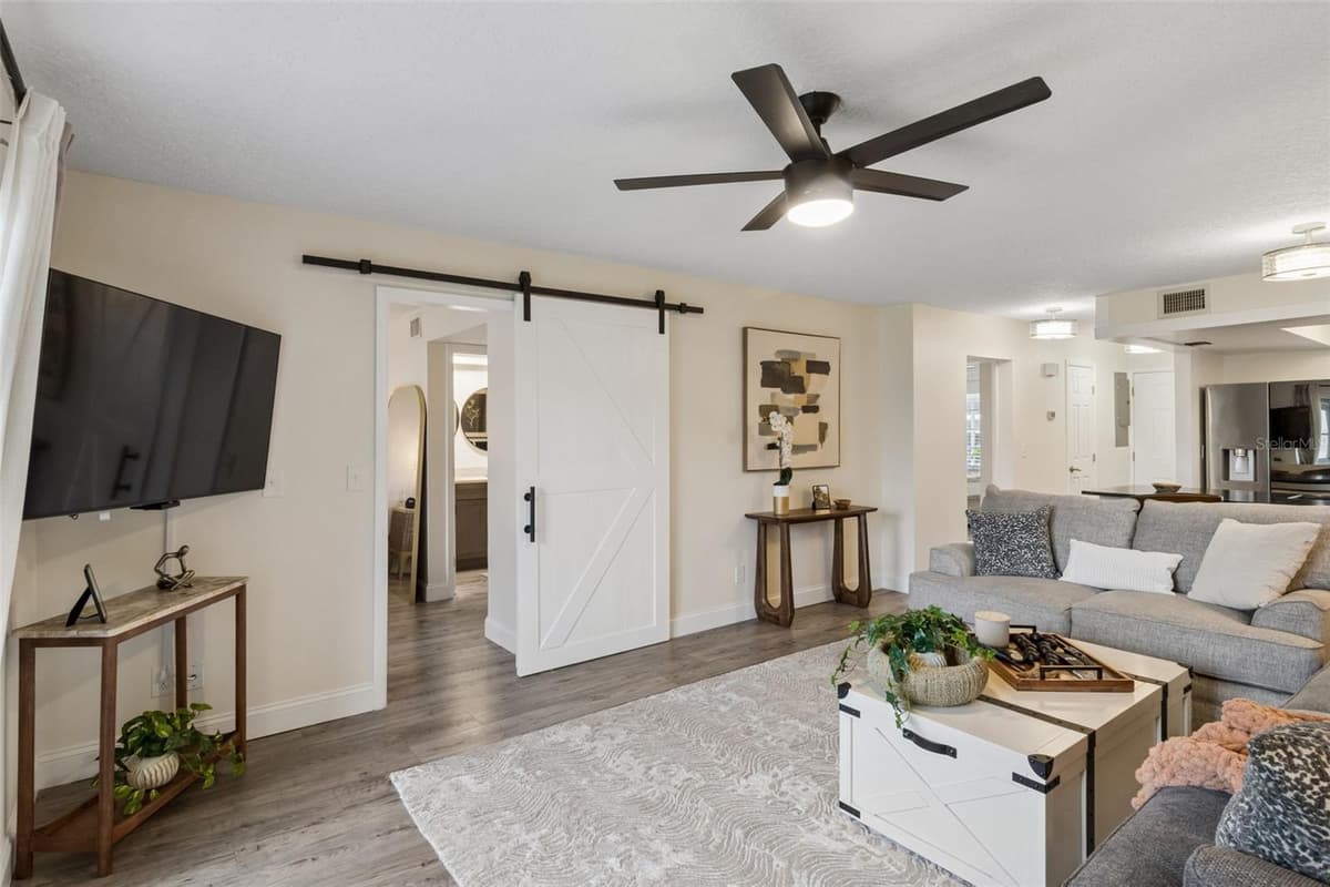 5157 SILENT LOOP — photo 4 of 31