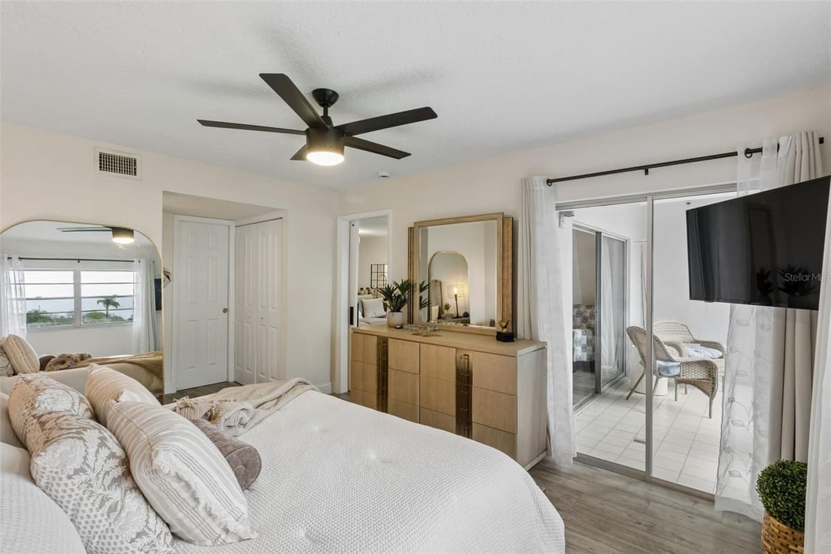 5157 SILENT LOOP — photo 11 of 31