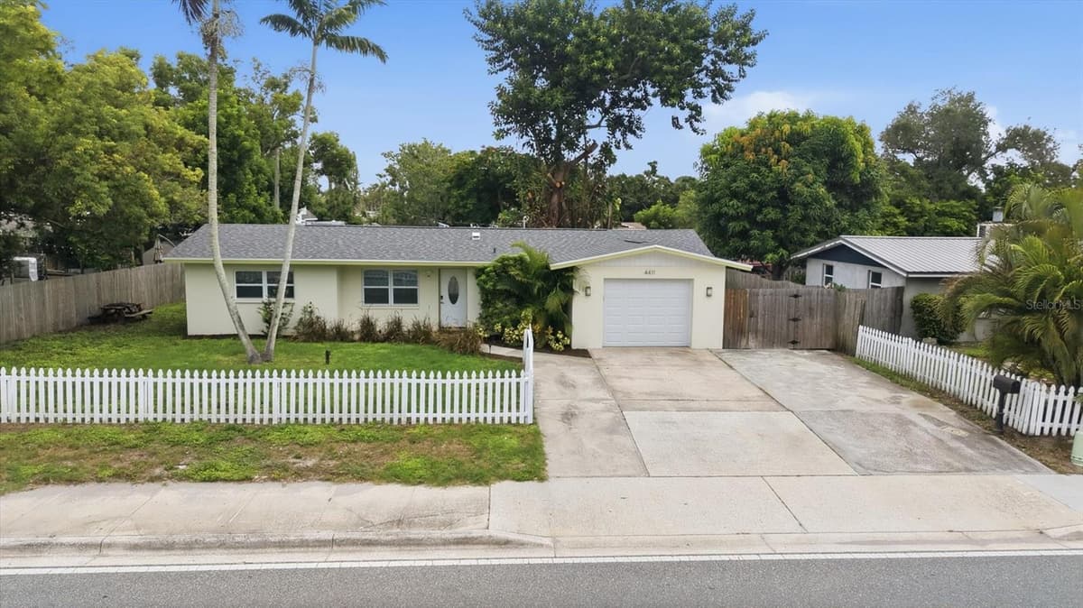 4411 BENEVA ROAD — photo 1 of 31