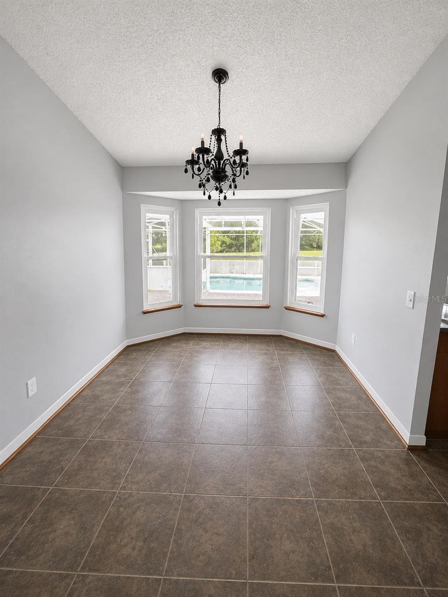 5224 MILL STREAM ROAD — photo 7 of 17