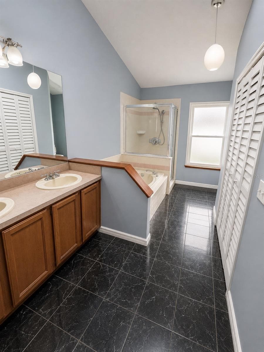 5224 MILL STREAM ROAD — photo 9 of 17