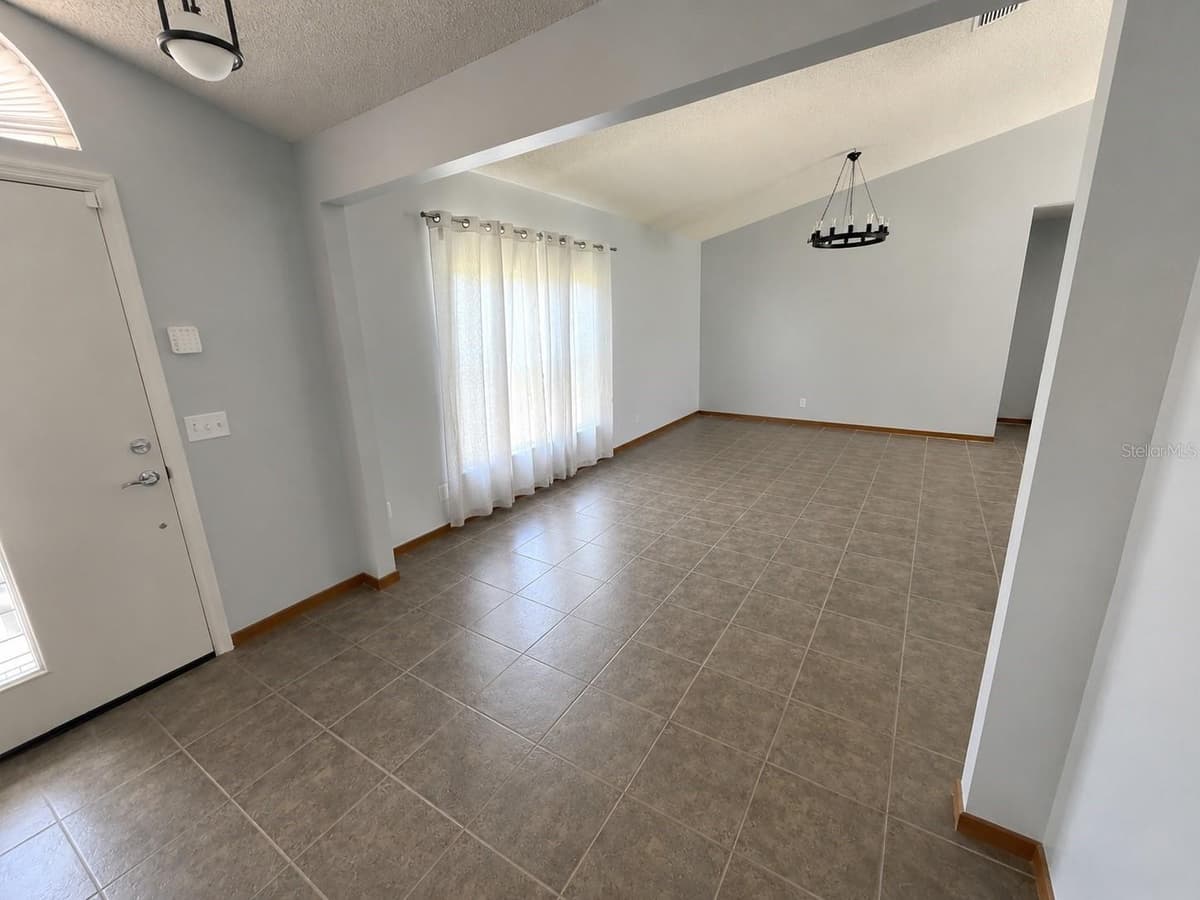 5224 MILL STREAM ROAD — photo 4 of 17