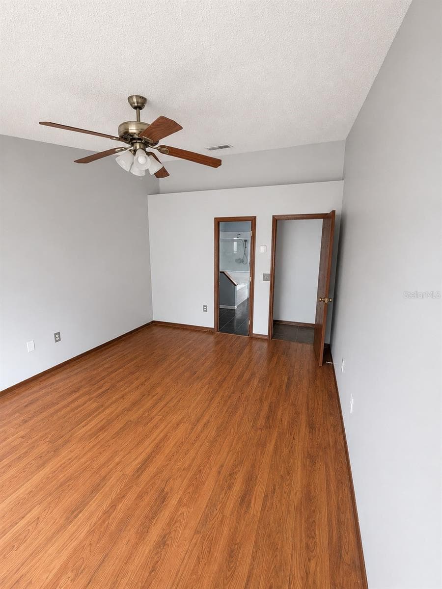 5224 MILL STREAM ROAD — photo 11 of 17