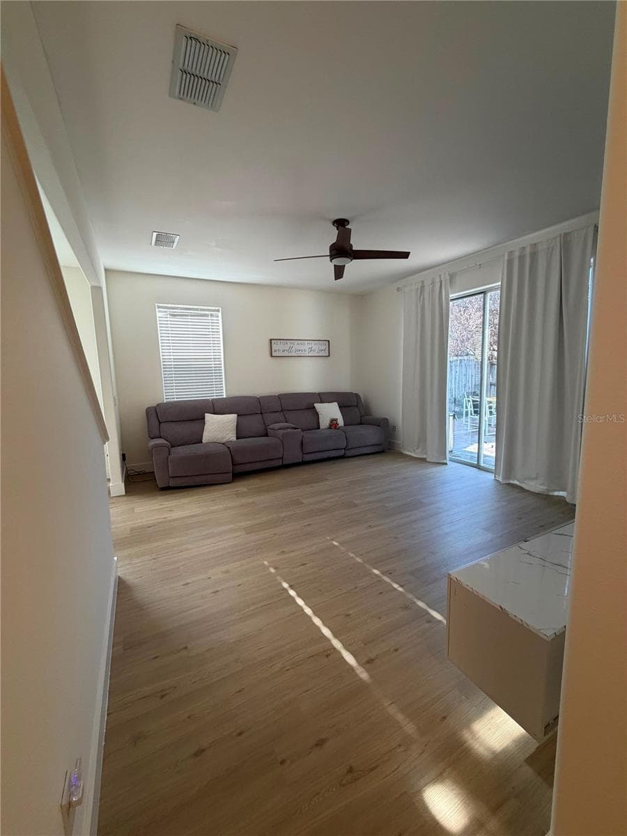14539 SAINT GEORGES HILL DRIVE — photo 9 of 47