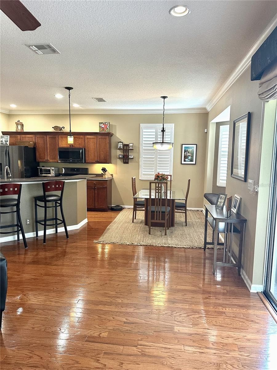 122 RIDGEWAY BLVD — photo 10 of 34