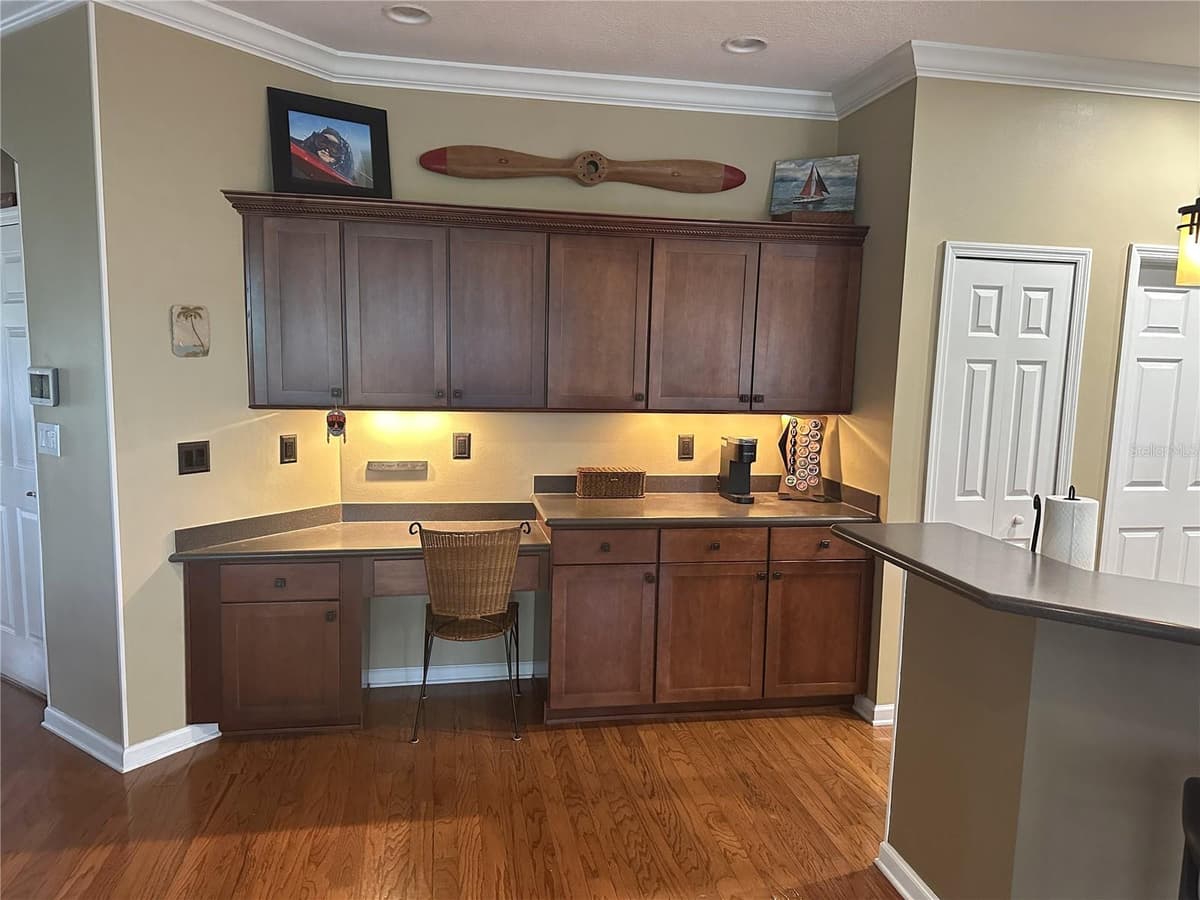 122 RIDGEWAY BLVD — photo 7 of 34