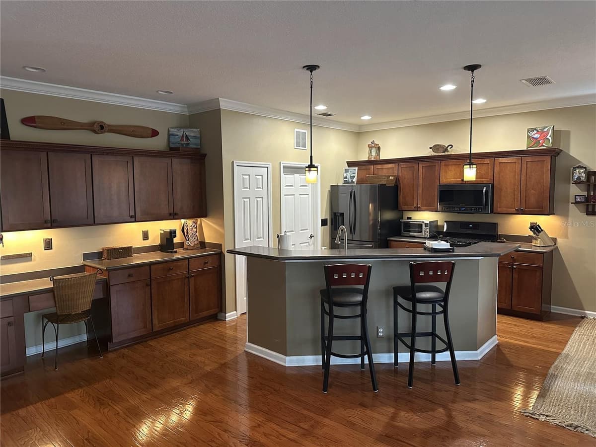 122 RIDGEWAY BLVD — photo 6 of 34