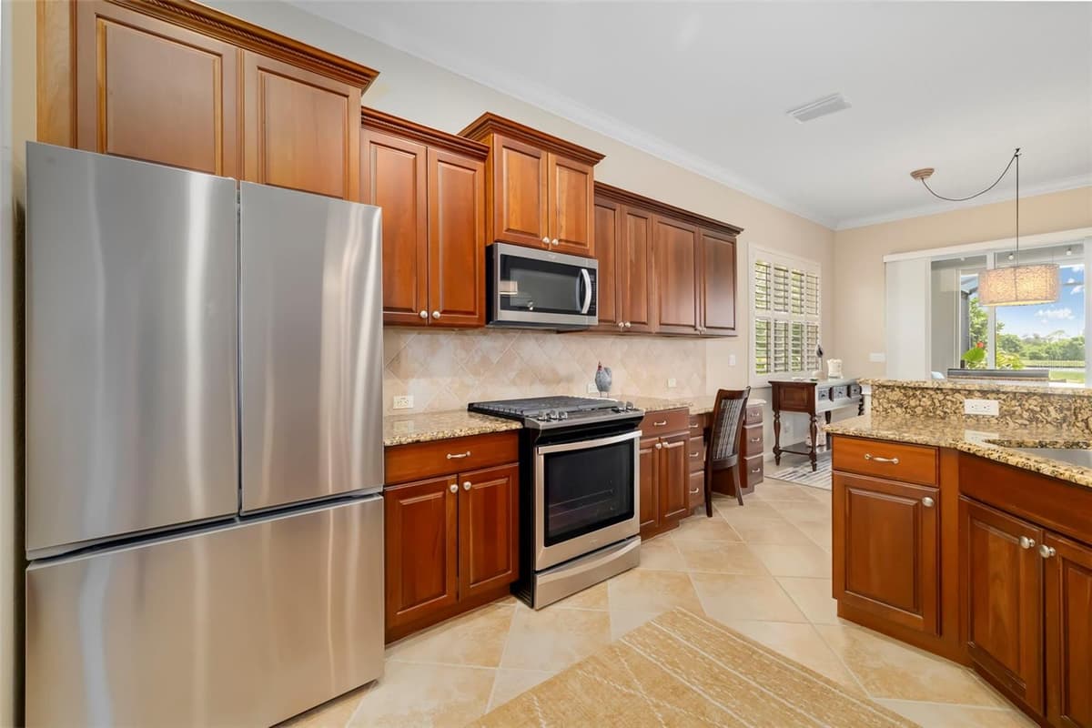 165 PALAZZO COURT — photo 14 of 76