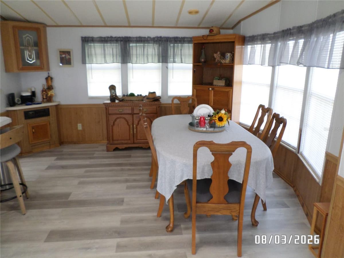 83 ROAN ROAD — photo 4 of 20