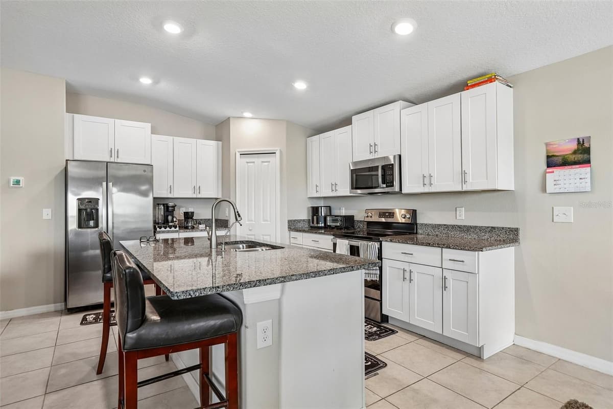 1461 GOLDEN GLOW DRIVE — photo 11 of 32