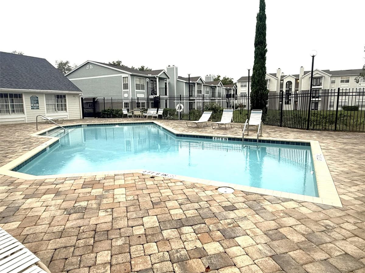 2550 ALAFAYA TRAIL — photo 30 of 42