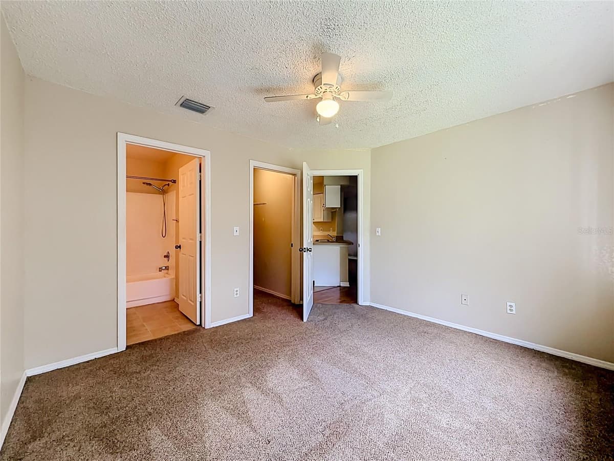 2550 ALAFAYA TRAIL — photo 24 of 42
