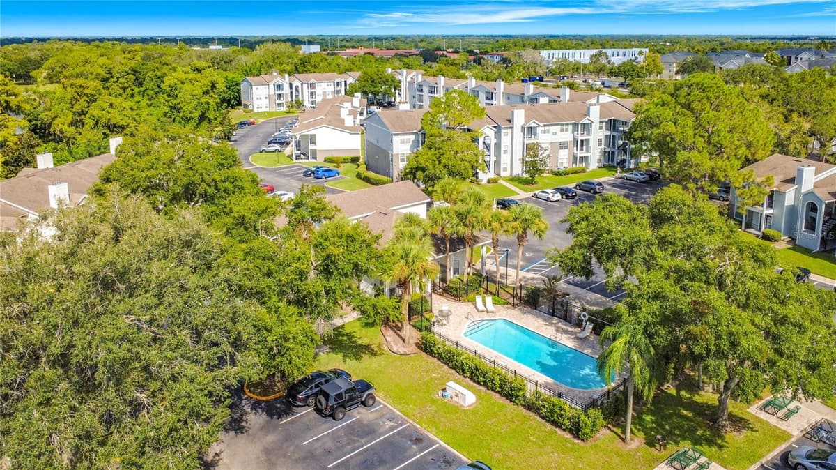 2550 ALAFAYA TRAIL — photo 38 of 42